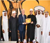 مختار جمعة يسلم محافظ جنوب سيناء شهادة الجودة والاعتماد لأربعة مساجد 