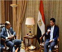وزير الشباب والرياضة يلتقي بالسفير المصري الجديد في بيرو