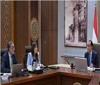 رئيس الوزراء يستعرض نتائج الجهود الترويجية لجذب الاستثمارات الأجنبية لمصر
