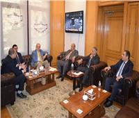 رئيس غرفة القاهرة يبحث مع سفير بيرو سُبل زيادة التعاون التجاري المشترك