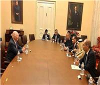  سامح شكري وأعضاء اللجنة يلتقون مع رئيس لجنة العلاقات الخارجية في مجلس الشيوخ الأمريكي