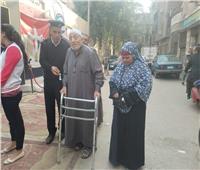 مسن من امام اللجان الانتخابية : لن اتوانى لخدمة الوطن 
