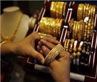 ارتفاع الطلب والدولار يدفعان بالذهب لمستويات تاريخية