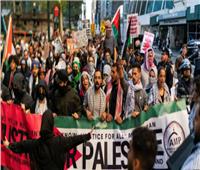 مسيرات ضخمة في نيويورك بعيد الميلاد دعما للشعب الفلسطيني