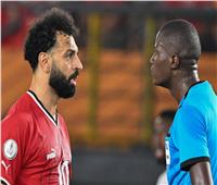 شاهد .. الحزن يسيطر على محمد صلاح بعد الإصابة أمام غانا بكأس الأمم الإفريقية