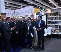 رئيس الوزراء يتفقد جناح "مركز المعلومات ودعم اتخاذ القرار" بمعرض القاهرة  للكتاب 