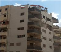 الأجهزة التنفيذية بالقاهرة تزيل بناء مخالف بالهضبة العليا في حي المقطم