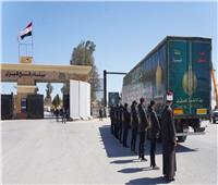 دخول 100 شاحنة عملاقة ضمن القافلة الخامسة لـ«بيت الزكاة» لـ قطاع غزة
