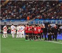 حسام حسن يجتمع مع لاعبي منتخب مصر بعد الخسارة من كرواتيا | في أرض الملعب