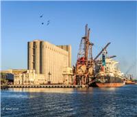 وصول سفينة تحمل 63000 طن من القمح لصالح هيئة السلع التموينية بميناء دمياط 