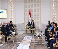 رئيس الوزراء يلتقي رئيسة منطقة شمال أفريقيا والمشرق العربي بشركة إيني الإيطالية