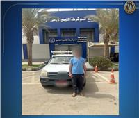 طفل يقود سيارة ووالده تحت المساءلة