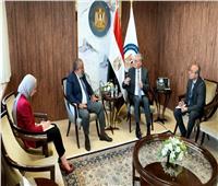 وزير البترول يبحث تسريع إجراءات اطلاق استثمارات مصرية جديدة 