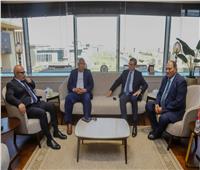  وزير الزراعة ومحافظ الوادي الجديد يبحثان تعزيز الاستثمار في مجال الإنتاج الحيواني بالمحافظة  الوادى الجديد 