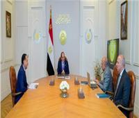 الرئيس السيسي يجتمع بالدكتور مدبولى والمهندس محمود عصمت 