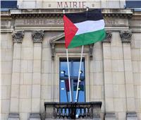 لرفعهم علم فلسطين على برج إيفل.. اعتقال 6 أشخاص في فرنسا 