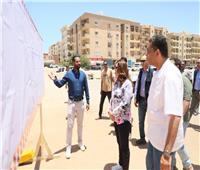«عوض» و«البرقي» يتابعان مشروع الصرف الصحي بالغردقة