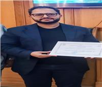 باحث مصري يسجل براءة اختراع لتطوير منهجية جديدة للتنبؤ بمكامن النفط والغاز