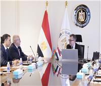وزير التخطيط يبحث مع سفير أذربيجان توسيع الاستثمارات المشتركة