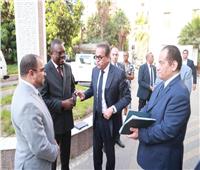 وزير الصحة يستقبل مدير عام المركز الأفريقي لمكافحة الأمراض لتعزيز التعاون المشترك
