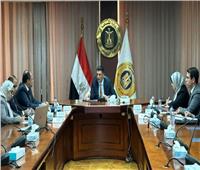وزير الصناعة: حصر الأصول الحكومية غير المستغلة والمصانع المغلقة بالصعيد لإقامة صناعات بها