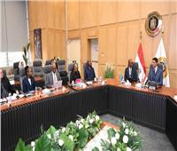 وزير الصناعة: نتفاوض مع كبرى شركات الأدوية في العالم لضخ استثمارات في مصر