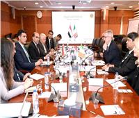 وزير الصناعة يبحث مع سفير أيرلندا فرص تعزيز التعاون المشترك