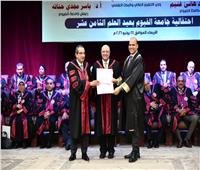 محافظ الفيوم ورئيس الجامعة يشهدان الاحتفال بعيد العلم الثامن عشر