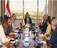  وزير التموين  يبحث  تعزيز التعاون في مجالات الصناعات الكيماوية
