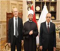 وزير الأوقاف يهنئ رئيس محكمة النقض بمناسبة توليه منصبه الجديد