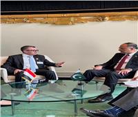 وزير التخطيط يبحث مع نظيره الباكستاني تعزيز التعاون الاقتصادي وتبادل الخبرات التنموية