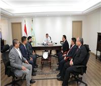 وزير الزراعة يبحث مع وفد صيني التوسع في الاستثمارات وصناعة الأعلاف