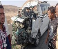 إصابة 11 شخص في انقلاب سيارة ميكروباص أعلى الطريق الإقليمي